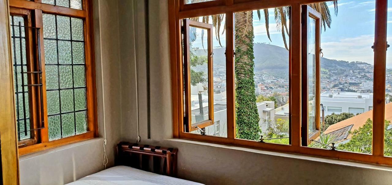 Redbourne Hilldrop Guesthouse B&B Cape Town Exterior photo